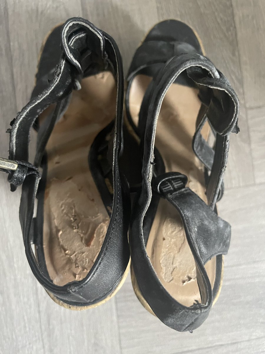 wanderingstrip's tweet photo. Going through my boxes of shoes and it’s safe to say these wedges have had it! Any foot/shoe fetish people interested in buying them? (UK based) #oldshoes #wornshoes #shoefetish #footfetish https://t.co/7Bv5oXKJMF