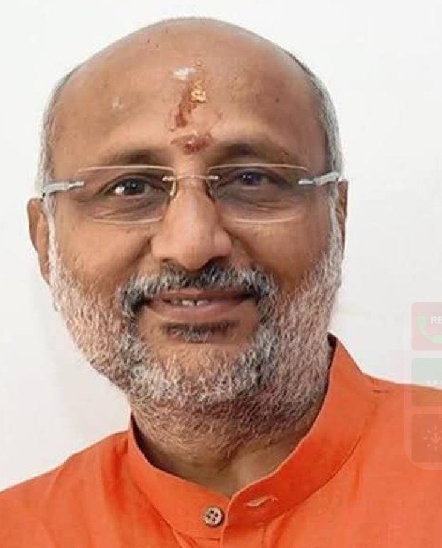 उपराष्ट्रपति श्री राधाकृष्णन जी
 💐 हार्दिक बधाई 💐
आपका कार्यकाल भारतवर्ष में जितने भी गरीब आम जनता हैं जो अपने न्याय के लिए भटक रहे हैं, अत्याचार हो रहे हैं उसके प्रति आप संग्यान लेने का कृपा कीजिए !!गरीब होना गुनाह नहीं है, लेकिन अत्याचार होना सबसे बड़ा अपराध है !!