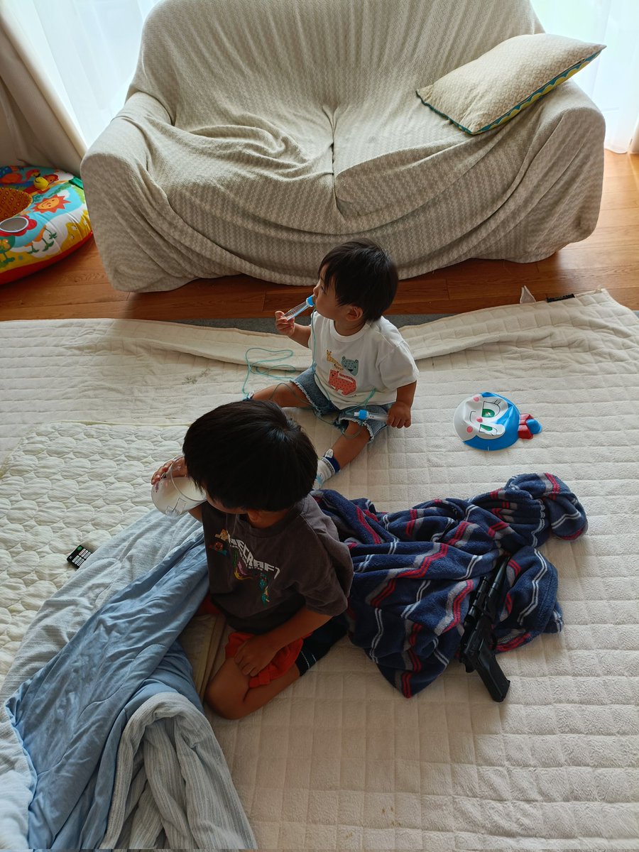 chocowa03's tweet photo. 地元のお祭り、子供らは串刺しの果物に甘いナニかをぶっかけた系のやつを好んでチョイスしてたな🫶 https://t.co/A72x5nKNk3