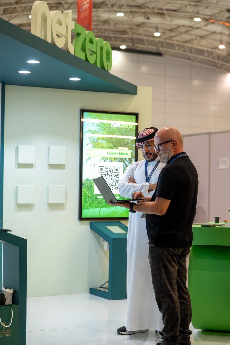 netzero_sa's tweet image. نتقدّم بجزيل الشكر لكل من زار جناحنا وتباحث معنا فرص التعاون المستقبلية خلال #منتدى_المشاريع_المستقبلية.
مع شركائنا الاستراتيجيين، نواصل التزامنا بدعم #السعودية_الخضراء و&quot;الشرق الأوسط الأخضر&quot;، وتعزيز التحول نحو بيئة أكثر استدامة. 🌱