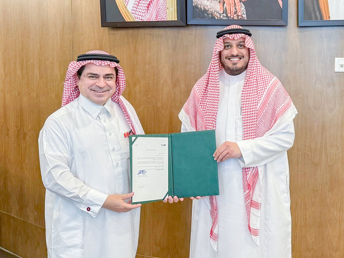 سعدنا بزيارة سعادة الرئيس التنفيذي لشركة ميد التجارية أ. عبدالله القبيسي، وباركنا انضمام الشركة إلى برنامج #صنع_في_السعودية، بما تقدمه من إسهام في قطاع التجزئة والأغذية وحلول مبتكرة تعزّز حضور المنتجات الوطنية وثقة المستهلك بها.