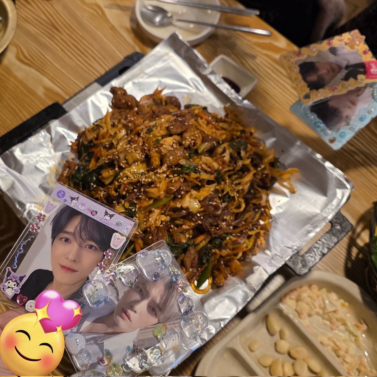 #재쥬예절샷

말차빙수 노래를 부르다가 드뎌!!!
알록달록💚
다음엔 막창 먹어야함...🤭 후후

#김재중 #KIMJAEJOONG  
#ジェジュン #金在中  
<a href="/bornfreeonekiss/">kimjaejoong</a>