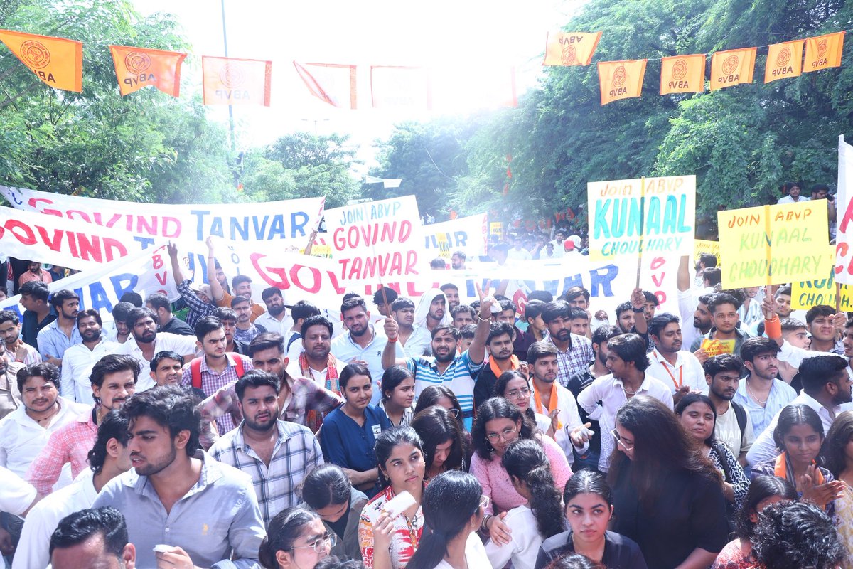 guptaayush460's tweet photo. डीयू की धरती डोल रही है,
एबीवीपी बोल रही है।
#ABVP4DUSU https://t.co/FrLbpRzwbn