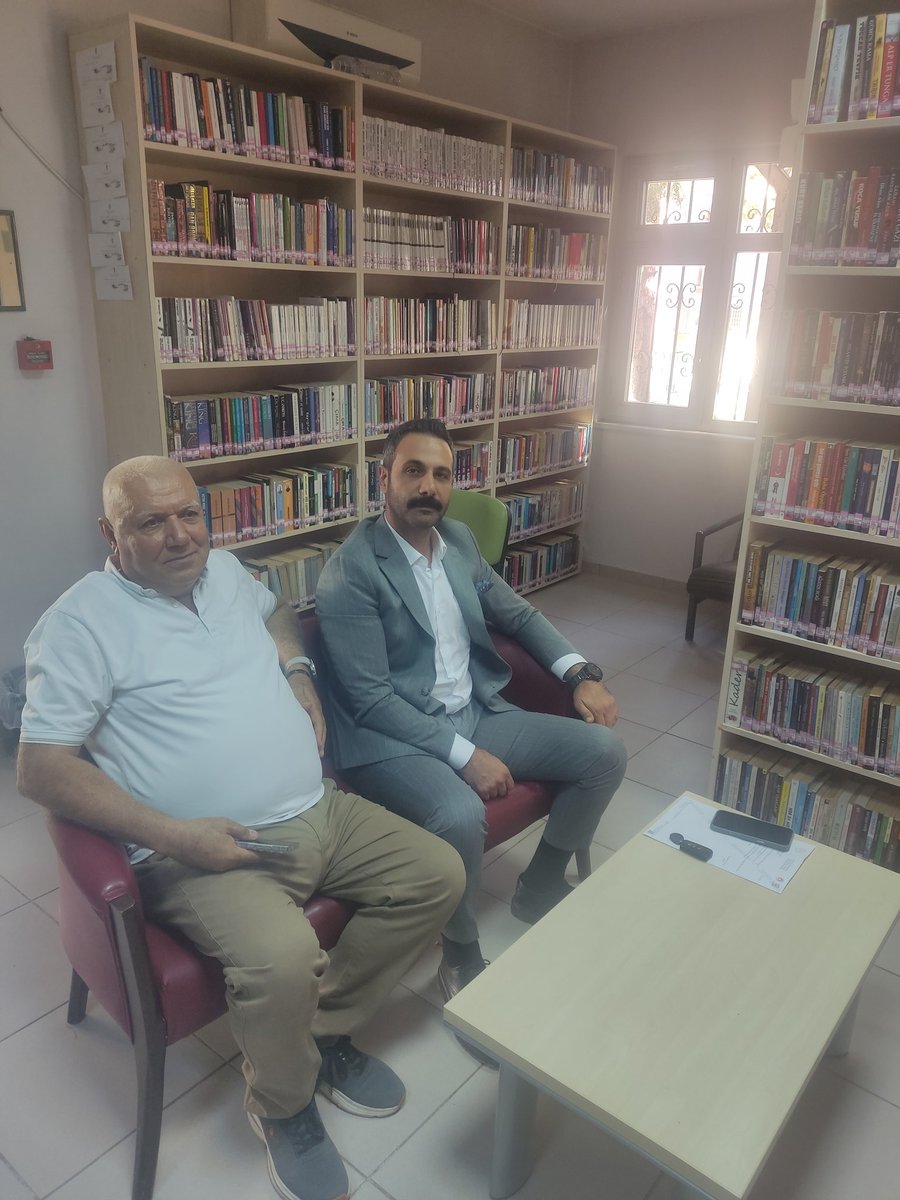 2025-2026 Eğitim ve Öğretim yılının kütüphanemize ilk ziyareti <a href="/ehitmehmetaksa1/">Şehit Mehmet Aksan İlkokulu</a> müdürümüz sayın Şahmettin Korkmaz ve Okul Aile Birliği Başkanı Mithat bey yaptılar. Teşekkür ediyoruz. 📙📗📘
<a href="/KTBKYGM/">KYGM</a>
<a href="/cetinsisman44/">Çetin Şişman</a> 
<a href="/Oguzeli_mem/">Oğuzeli İlçe Milli Eğitim Müdürlüğü</a> 
<a href="/munif_il/">Gaziantep Münif Paşa 100. Yıl İl Halk Kütüphanesi</a> 
<a href="/etkinkutuphane/">Etkin Kütüphane</a>