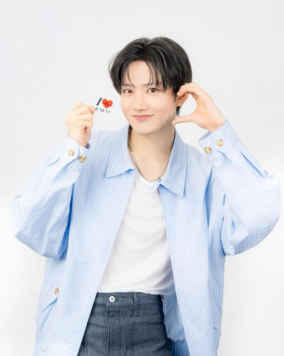 juunkimy's tweet photo. yeay selesai akhirnya game malem ini.. maaf ya kalau junwyu ada salahnya 😭 terkhusus nomer 3 😭😭😭 selamat istirahat, jangan lupa kumpulin poinnya di bawah <3 udah ya junwyu mau pacaran.

https://t.co/RKlfnJf69j https://t.co/41j43rxZre