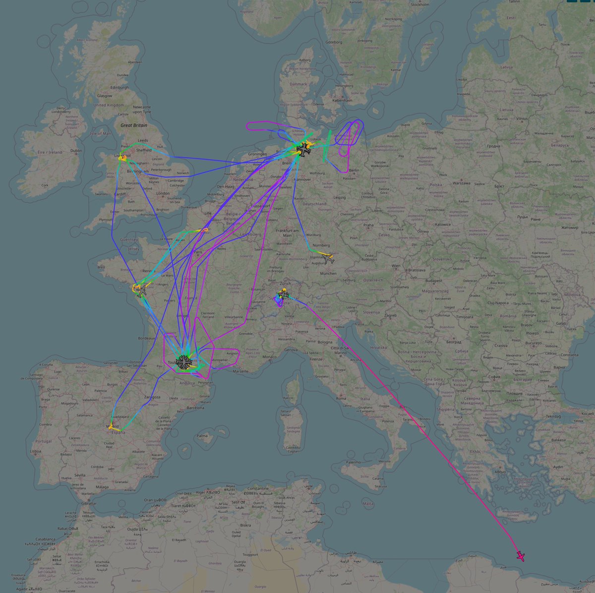 mtrunz's tweet image. Here are some neat visuals of yesterdays Test Flights from @Airbus (incl. Beluga), @PilatusAircraft, @DassaultFalcon, @BoeingAirplanes, @embraer, @Bombardier, @GulfstreamAero, @Cessna &amp;amp; @Beechcraft. 🛫

#digitalaviation #flighttracking