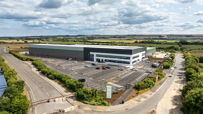 Gwenaelle_huet's tweet photo. Our smart factory in Scarborough is now open! Setting a global standard for sustainable manufacturing, it will produce critical electrical equipment to help power the UK’s clean energy transition. #LifeIsOn https://t.co/J5uP1I51j5 https://t.co/19ZZeV8ifD