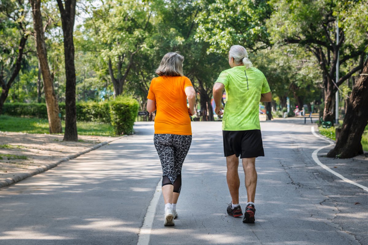 HFriendsOrg's tweet photo. Caminar es el hábito más barato… y uno de los más poderosos para vivir más y mejor.
Hacerlo con regularidad reduce grasa abdominal, fortalece el corazón ❤️ y baja el riesgo de diabetes, cáncer y ACV. https://t.co/lQrUfTrEvG