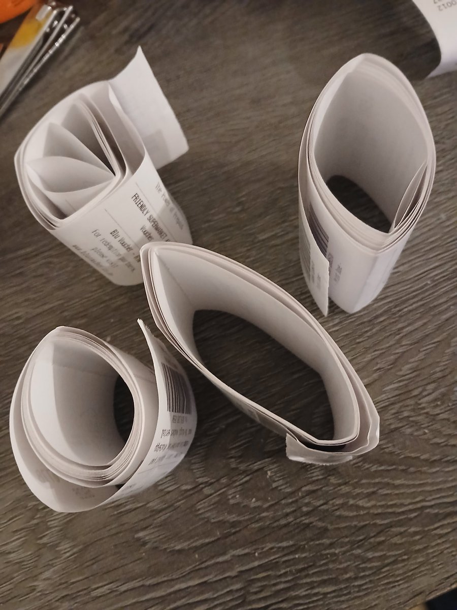 17:00 vouchers are coming Re-tweet and like for more.🥳🥳❤️‍🩹