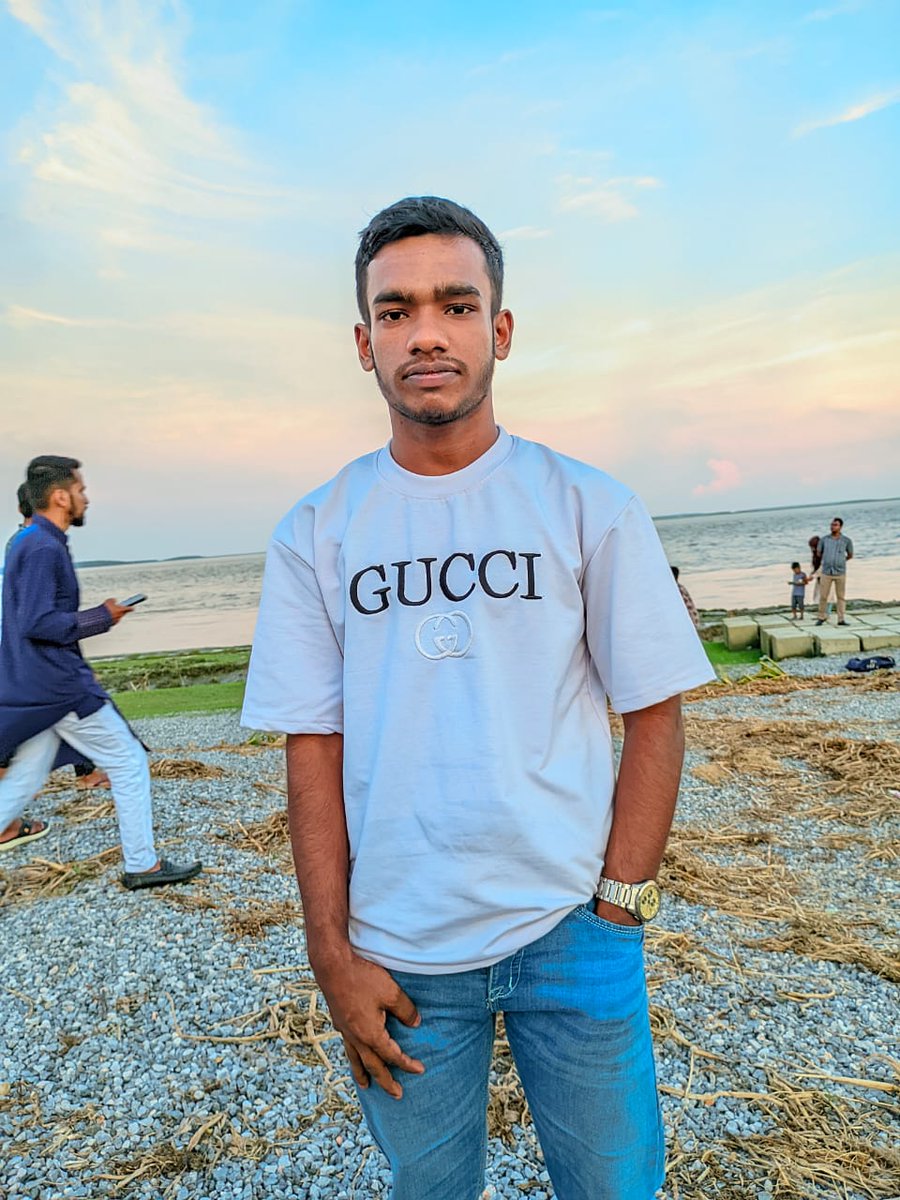 Muhamma70810846's tweet photo. নির্দিষ্ট সময়ের আগে কিছুই হয় না 
অতএব অপেক্ষার কোন বিকল্প নাই 🕟 🥷 https://t.co/8k4FeSw595