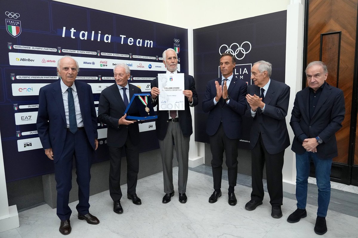 Coninews's tweet photo. Consegnato il Collare d’Oro a Giovanni Malagò in occasione del 310° Consiglio Nazionale del CONI 🎖
Leggi il comunicato del Consiglio Nazionale 👉 https://t.co/8In4RoZcGx
@giomalago #Collaredoro #ConsiglioNazionale https://t.co/pVjeI6oGCm