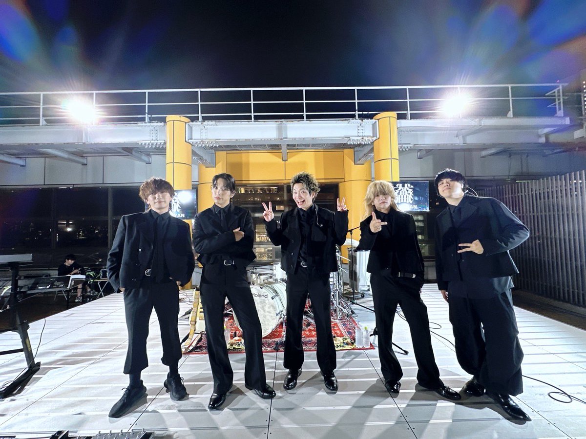 本日はタワーレコード渋谷店さんでYOUTOPIAリリースイベントでした🐶😸

記念すべきパッケージリリース日にお集まりいただきありがとうございました🔥
そして！オリコンデイリーランキング4位ありがとうございます！！！！！

リリースイベントも遂に次回でラスト！