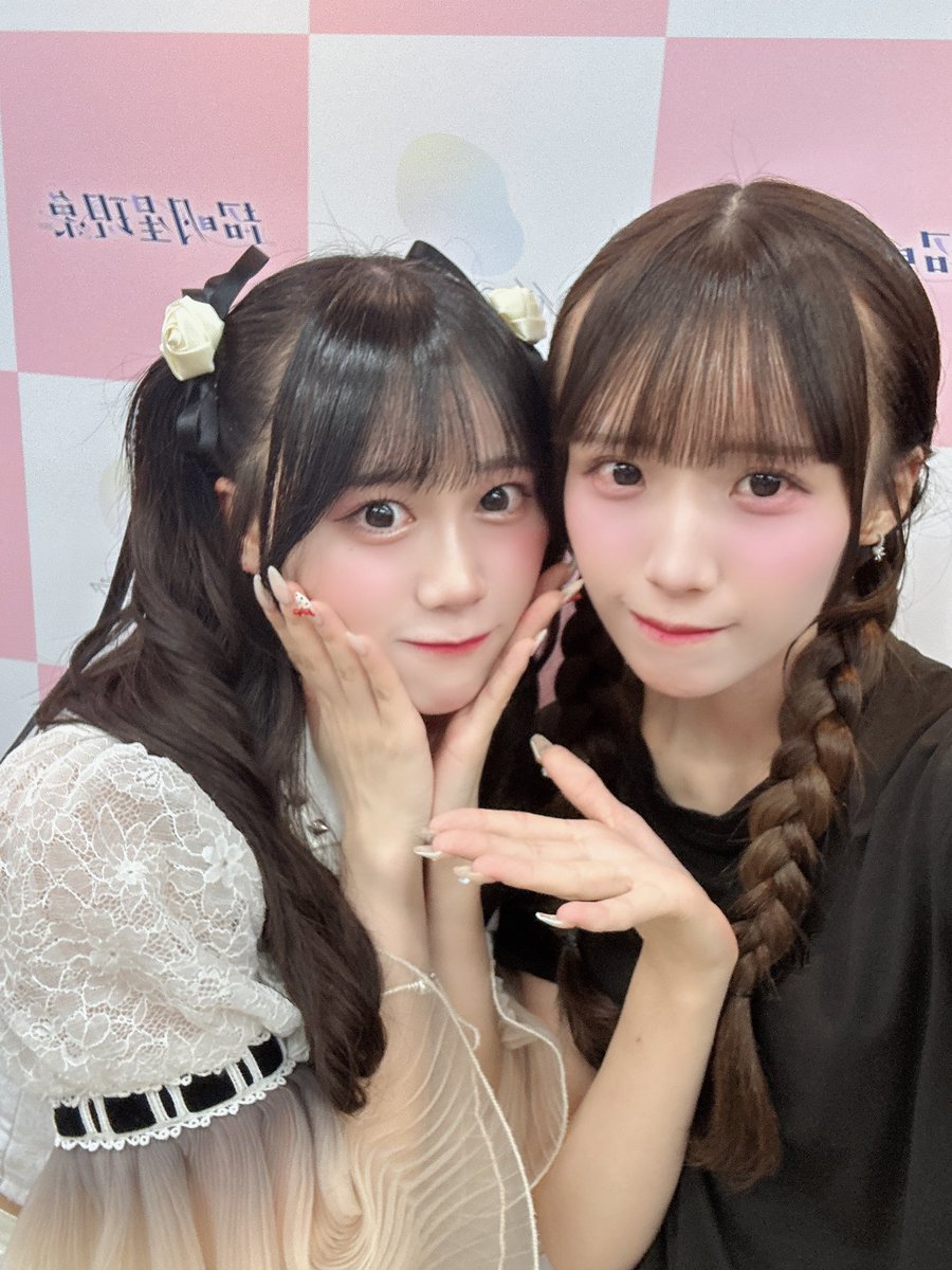 事務所の先輩、衛星とカラテアさんの白咲くるみさんとお写真を撮って