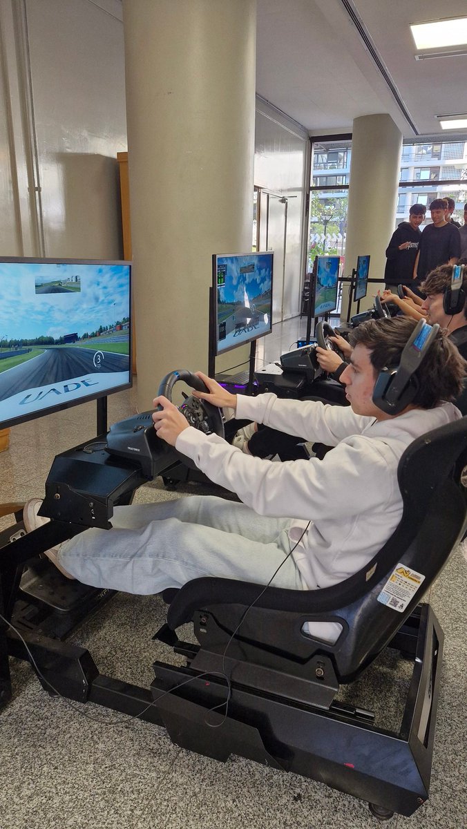 Julián La Bruna tweet media