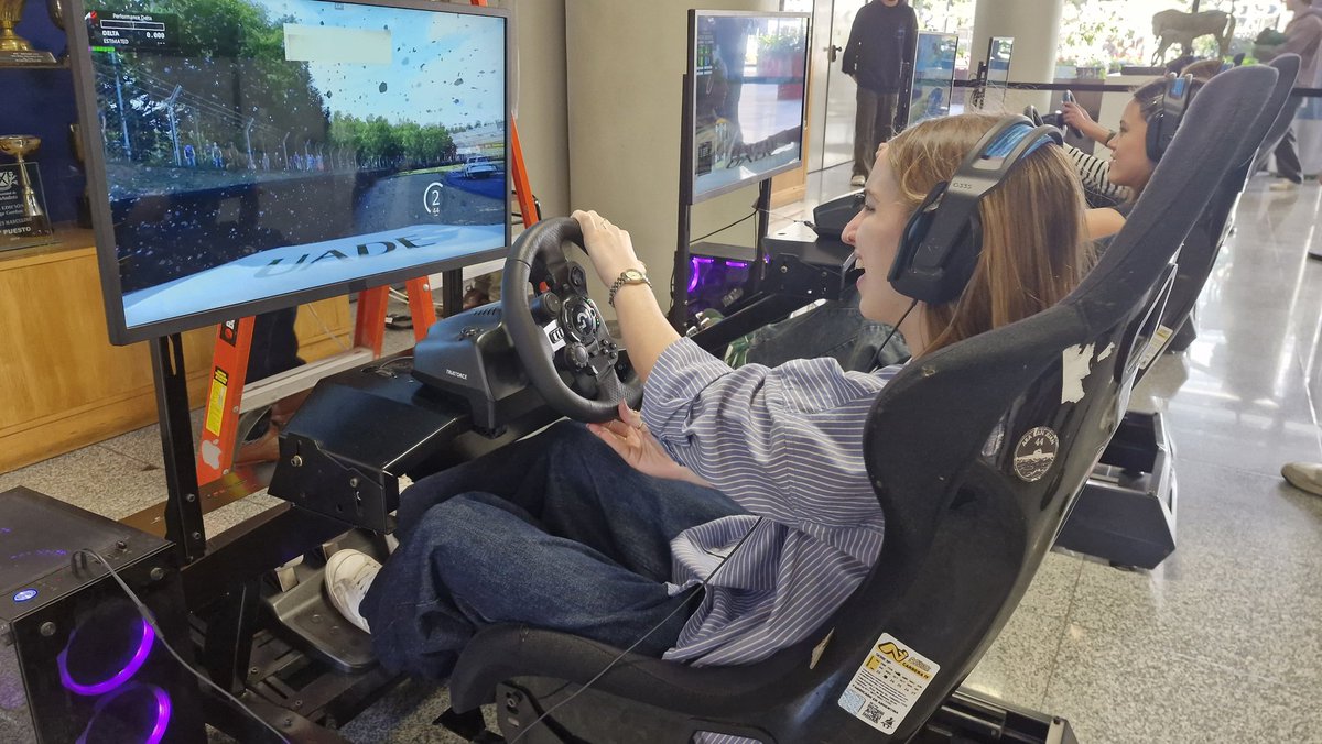 Julián La Bruna tweet media