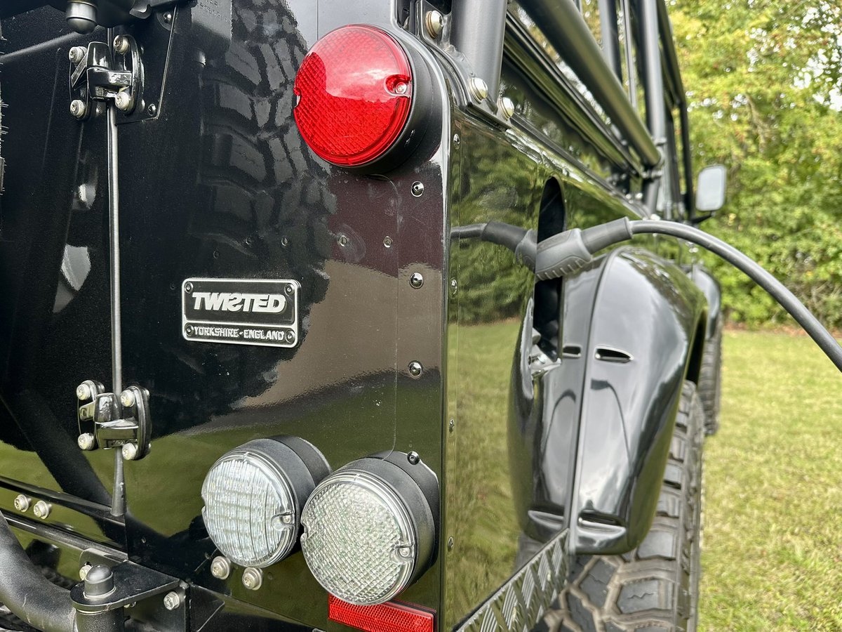 elecclassiccars's tweet photo. Our 3rd of the 4 cars we’re bringing to @goodwoodrevival is this stunning ‘Twisted’ Defender 110 converted to electric with all the options. Come check it out on stand 324 at ‘Over the Road’ this weekend. ⚡️💪😎 #electricdefender #twisteddefender #landrover #landroverdefender https://t.co/fYIONM35wd