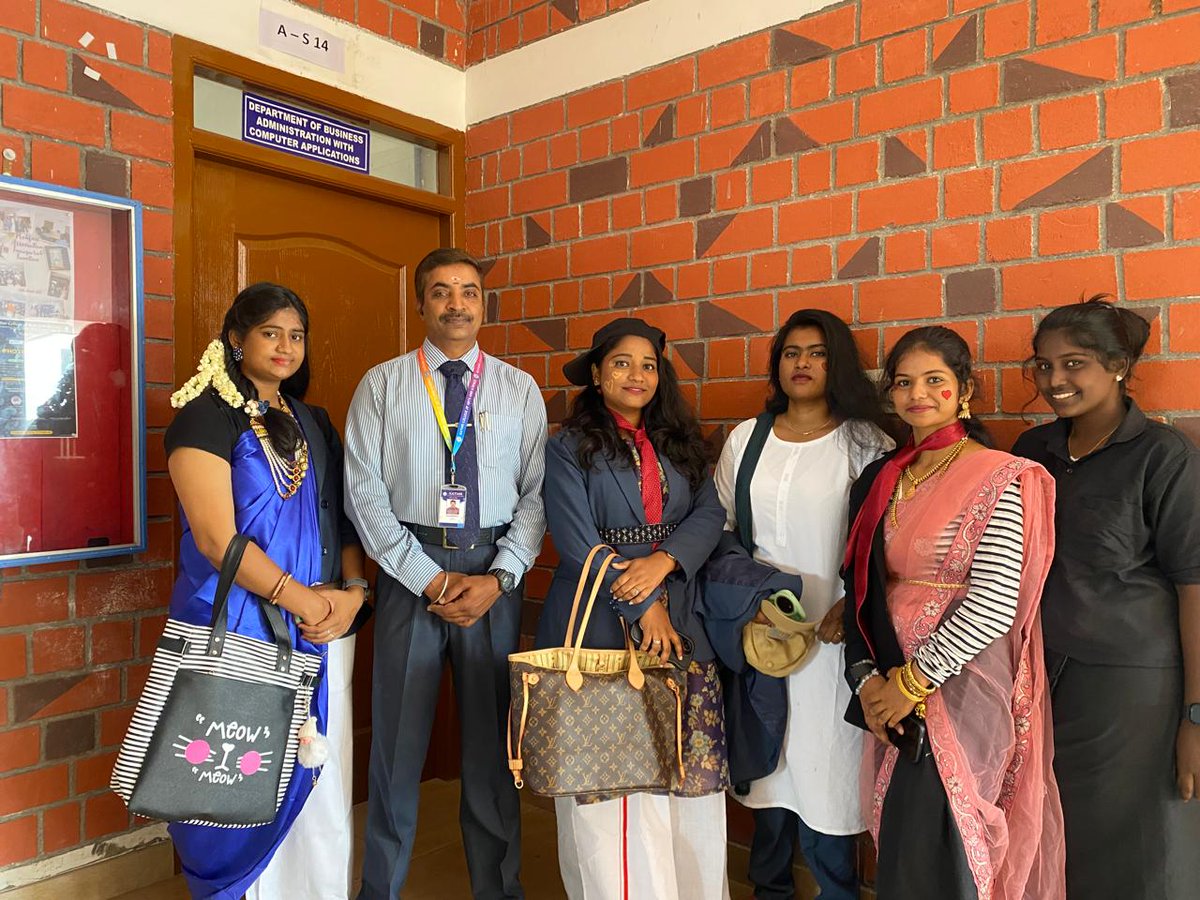 drsaravanan_p's tweet photo. What a fantabulous performance by my BBA (CA) students during Mismatch Day @KathirCAS
Their vibrant costumes, stunning skills & boundless creativity truly amazed me. Proud mentor moment!
#MismatchDay #BBACA #KathirCAS #StudentTalent #ProlificansTheBest https://t.co/TDRyMsT7hv