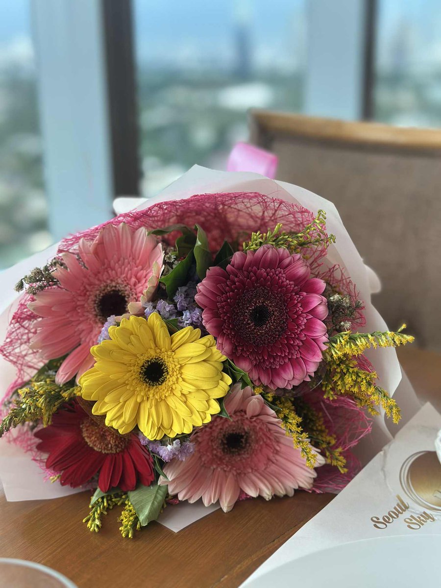 larra_jaye's tweet photo. Happy 1st Anniversary My Baby! Thank you, for being my number one supporter, not just in the game, but in life. Mahal na Mahal kita aking kaasaran katampuhan 😅 , You always make my heart happy, excited  ako sa mga susunod pang habang buhay na kasama ka 😘💜 @GBAdajar https://t.co/1Q2dFI182A