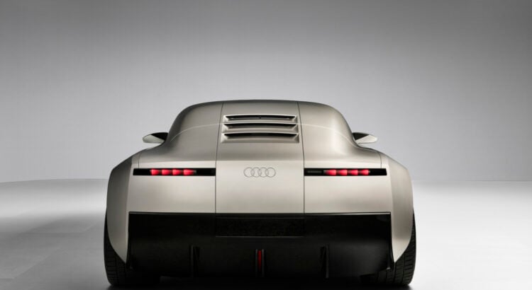 PleinPhare_'s tweet photo. 🔋 Audi lève le voile sur le Concept C, un roadster 100 % électrique au style minimaliste qui fait écho à la TT. Hard-top rétractable, nouvelle signature lumineuse et lignes futuristes, tout y est pensé pour marquer une rupture.

💬 Que pensez-vous de ce style ?

#IAA25 #Audi https://t.co/uiE3SUYiJq