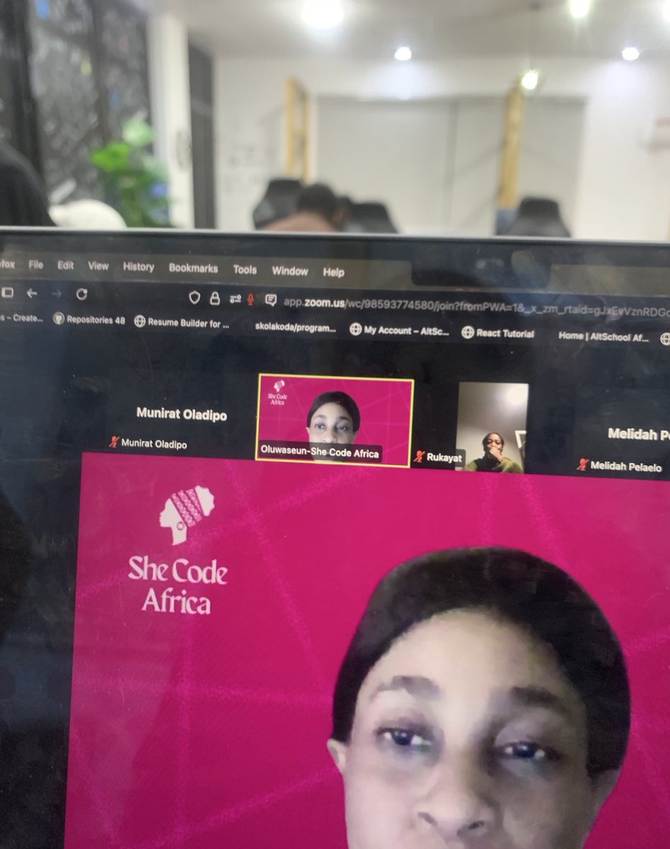 _Neerat's tweet image. Currently listening to the @SheCodeAfrica Mid-Year Tech Symposium 🚀

#SheCodeAfrica #TechSymposium #WomenInTech