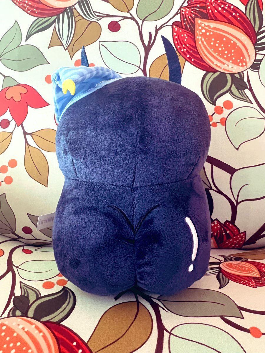 matadorart64's tweet image. It has finally arrived!! Love it V4!😈💤🌙🌠🛌

REM’s 1st Anniversary Merch:
- BIG Remmie Plushie (with extra BIG Gyatt) 
- Signed Checki Number 98 out of 100 (Drawn by REM) 
#REMKanashibari #LiveDreaming #ENVtuber #Vtuber