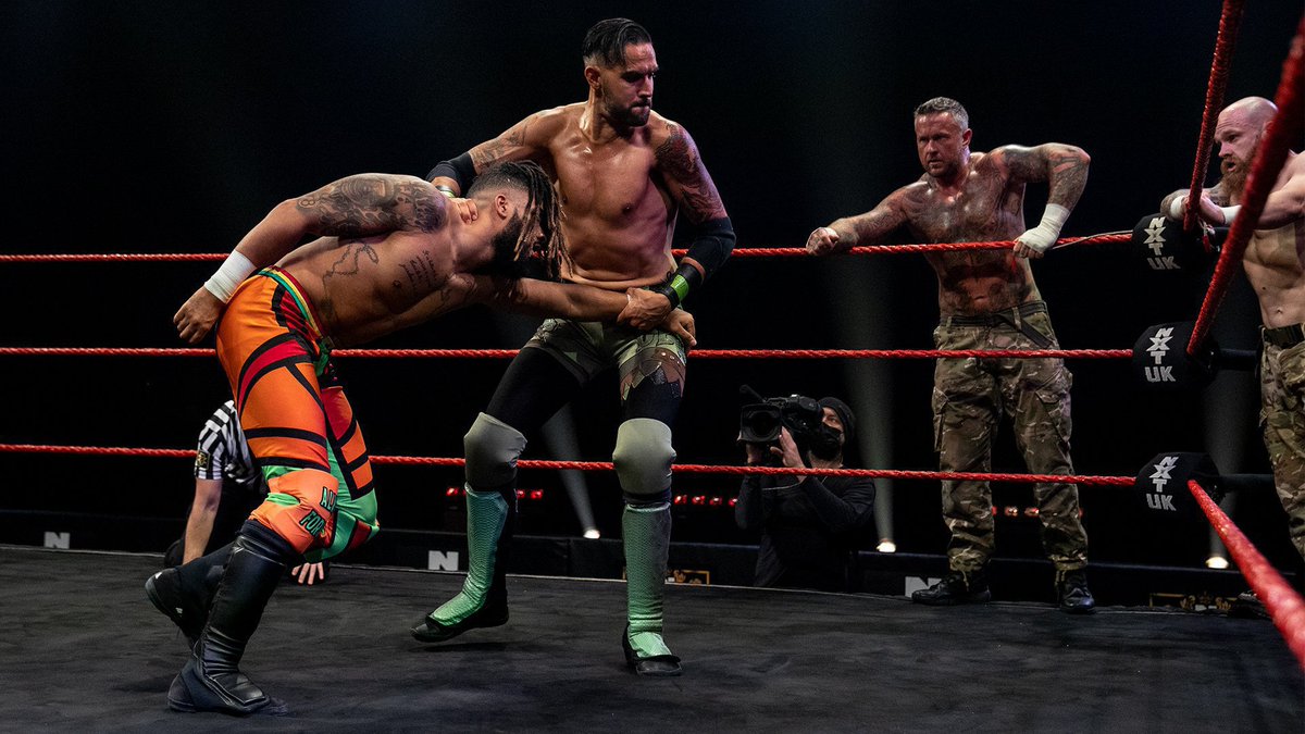 NXTUK_Legacy's tweet image. Sept. 9, 2021:

At BT Sport Studios, the trio of @TheMainManOro, @ashtonsmith_uk &amp;amp; @SaxonHuxleyUK defeated #Symbiosis (@EddieDennis1986, @The_Primate_ &amp;amp; T-Bone) in a Six-Man Tag Team Match. #NXTUK 

📸 WWE