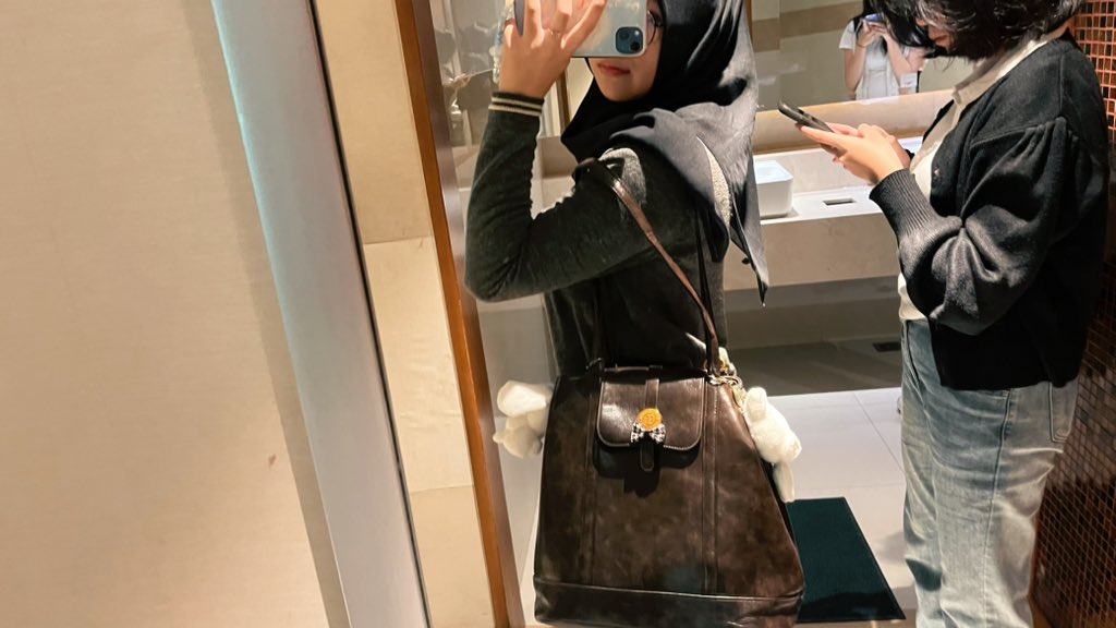 fromeong's tweet photo. Kemana kita hari ini https://t.co/t2gr19RTrp
