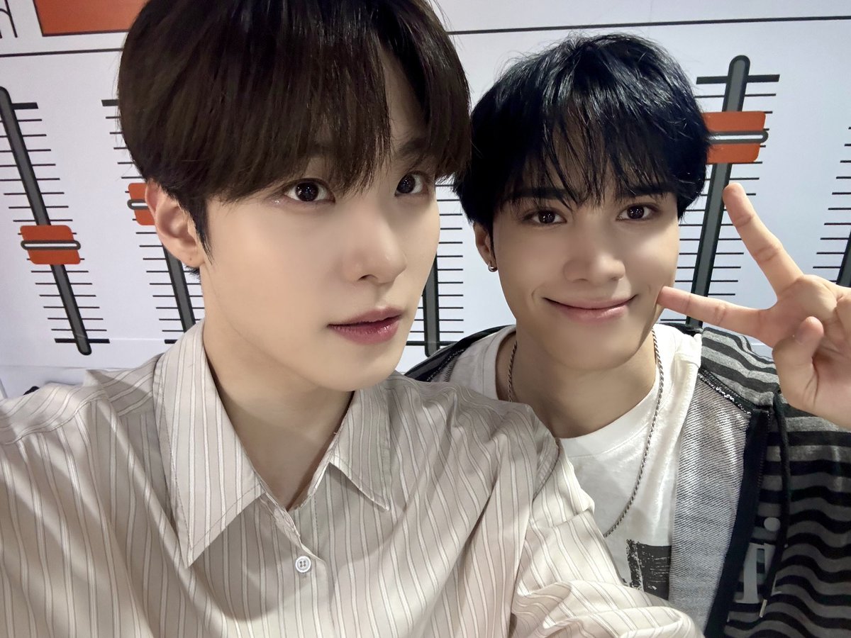 onepact_'s tweet image. [💙_ #원팩트]

앤하트! 라디오 잘 봤어??
영어하는 영잘즈 어땠어ㅎㅎ
오늘도 푹 자고 원팩트 꿈 꾸기😴

#ONEPACT #원팩트
#JAYCHANG #제이창
#SEONGMIN #성민