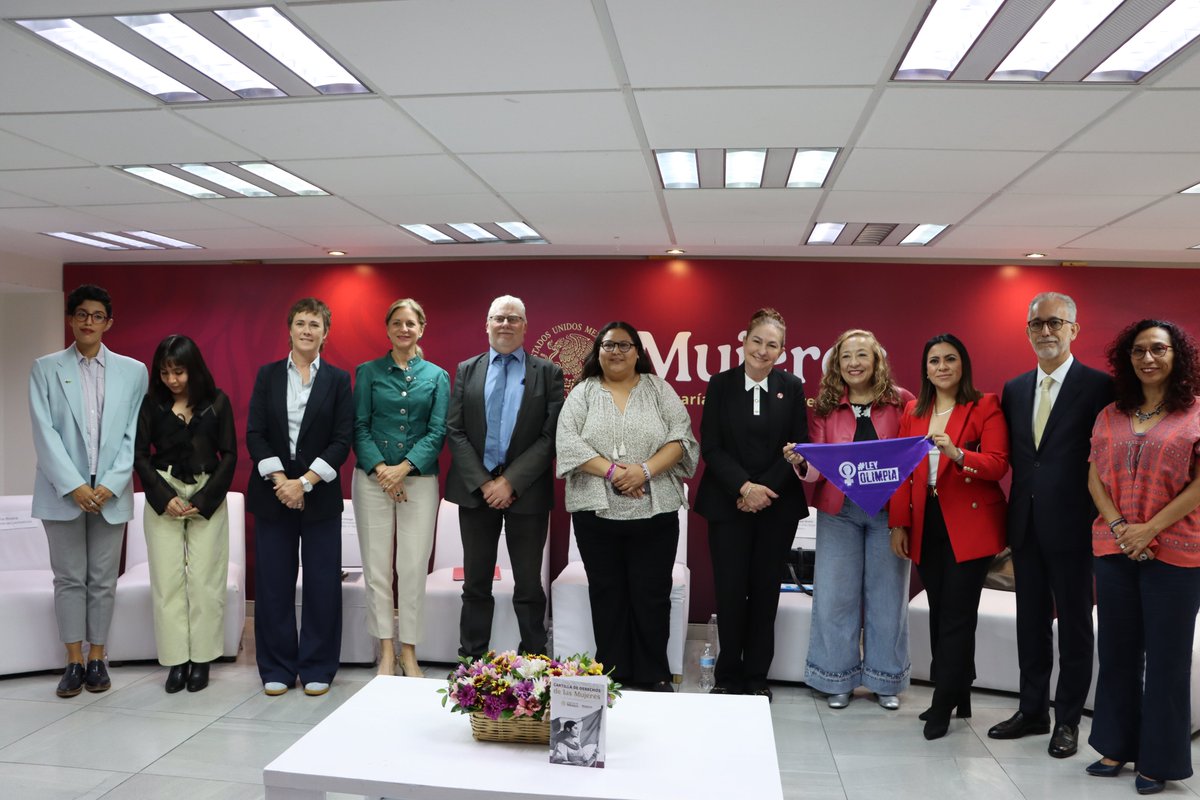 ⚠️La violencia contra las mujeres no distingue entre el mundo físico y el digital. Por ello, desde el #UNFPA buscamos dar una respuesta integral fortaleciendo las capacidades del Estado en la primera línea de atención. 
 #LoVirtualEsReal