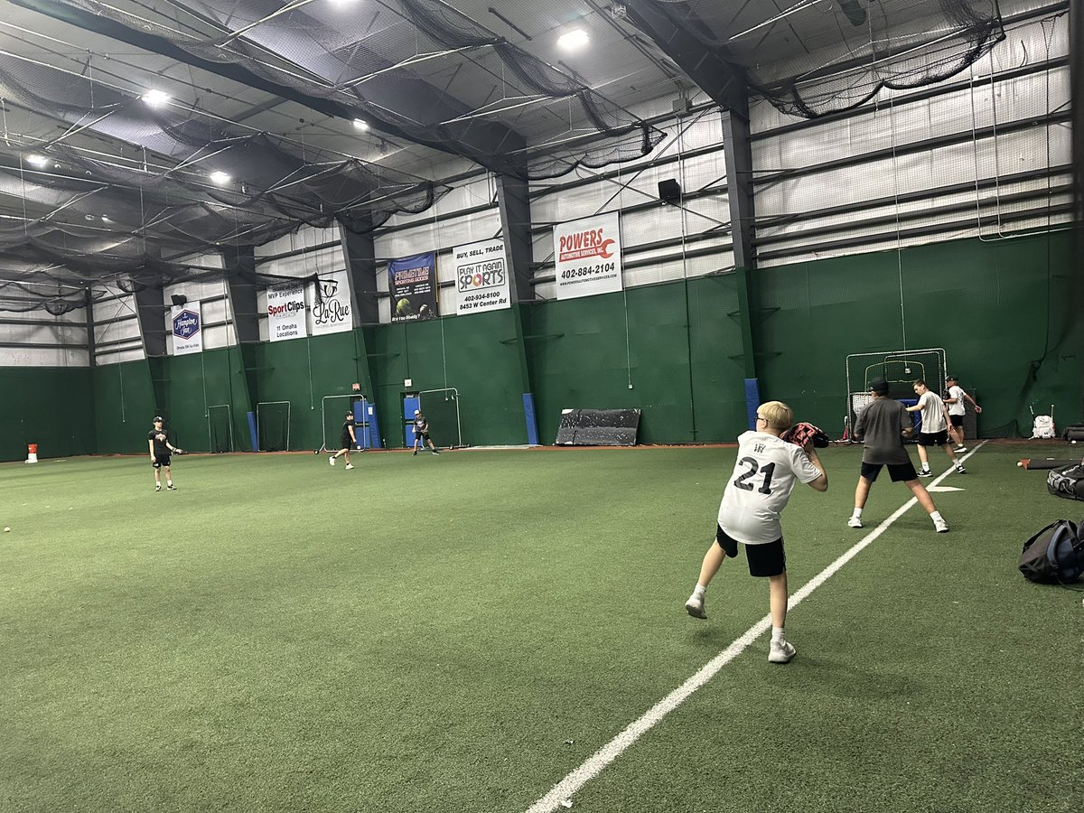Lots of great work got done last night in all 4 defensive classes <a href="/ubanebraska/">Ultimate Baseball Academy</a> ! Keep it up! #Glads #WF #Tigers <a href="/UBASelect/">UBA Select</a> <a href="/OMAHATIGERS/">Omaha Tigers Baseball Club, UBA</a>