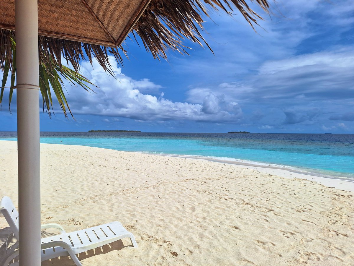 2024 Matthew's books travelled to the #Maldives in the #indianocean ❤️🌏