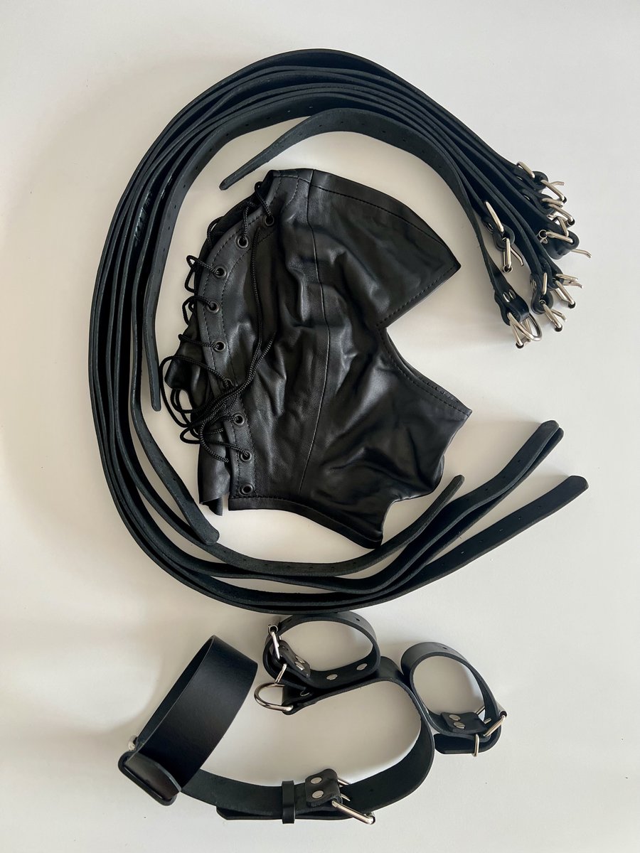 "Italians do it better"... As Madonna said in 1986, I like to repeat it  with a bit of local pride. Our local craftsmanship is really shining  around the world, especially because it's more about quality than  quantity.  The photo shows some  of our favorite leather items,