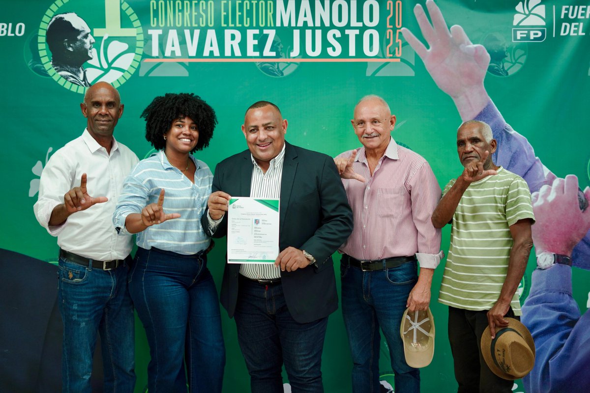 GregorioCatano's tweet photo. 💚 Reafirmo mi compromiso con los principios y valores de la Fuerza del Pueblo, al inscribirme como candidato a la Dirección Política.
¡Avanzamos juntos por un mejor mañana! 🌱🇩🇴

@FPcomunica  #FuerzaDelPueblo #GregoryCataño #DireccionPolitica #Compromiso #Futuro #Unidad https://t.co/fS2Fnvh73W