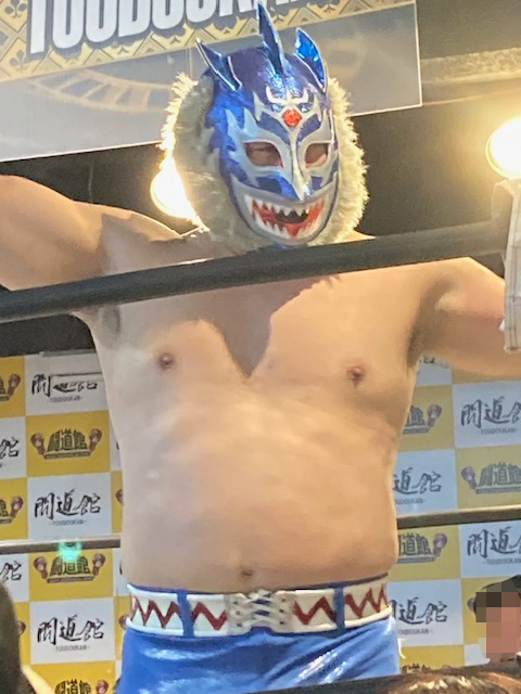 yuutouma71's tweet photo. 2025.09.06 巣鴨 闘道館
「IMPACT.60~THE MONSTER’S BATTLE~」
第七試合 敬称略
#ザ・ブルーシャーク vs #塙純一
表情豊かな(^^♪塙
勝���はシャーク🦈
#IMPACT60 https://t.co/lRu9Ggk5yR