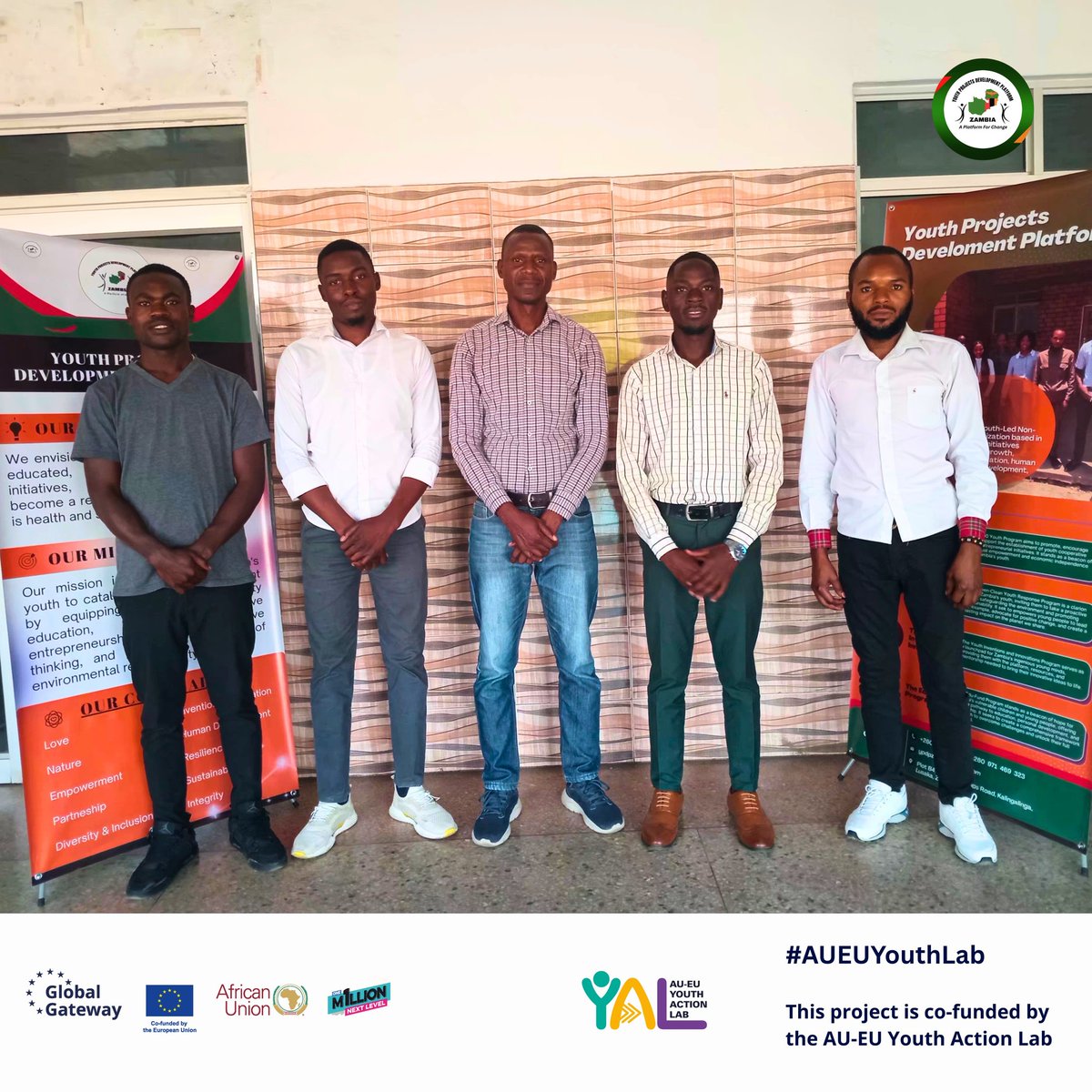 ProjectsYouth's tweet image. In August, YPDP held a Governance, Advocacy &amp;amp; Leadership workshop facilitated by Mr. Matthews Kalabo, SG of the United Nations Association of Zambia  with support from @AUEUYouthLab 

#ypdpzambia #fml #AUEUYouthLab