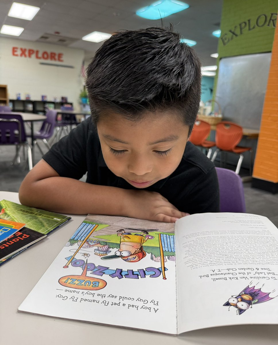 AGHoulihan's tweet photo. A new @UCPSNC school year=a new #ReadWithU Reading Buddy @BentonHeightsES! We are off to a great start! #TeamUCPS #Literacy4U @aestinch πππ― https://t.co/CEQrElPWsE