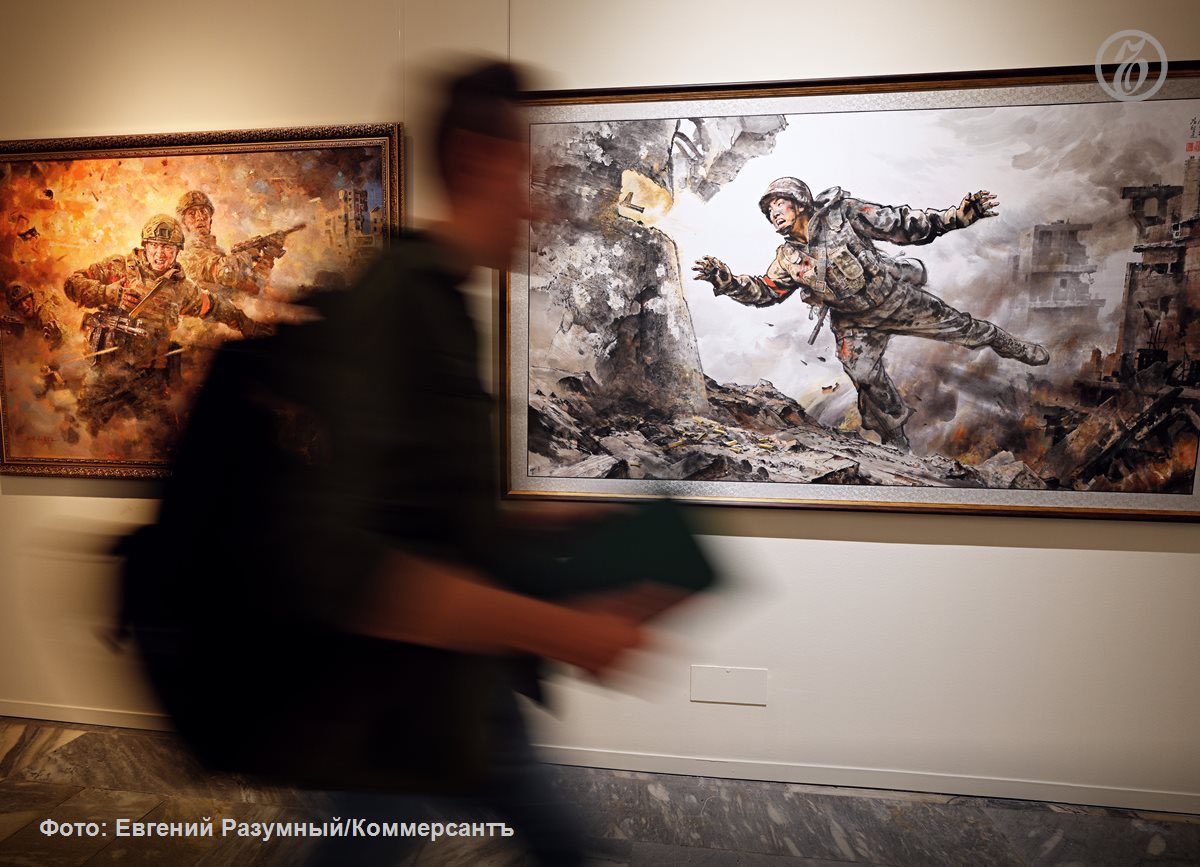 🇰🇵😵 The All-Russian Museum of Decorative Arts in Moscow has hung paintings by the DPRK, which depict North Korean soldiers fighting against Ukraine.