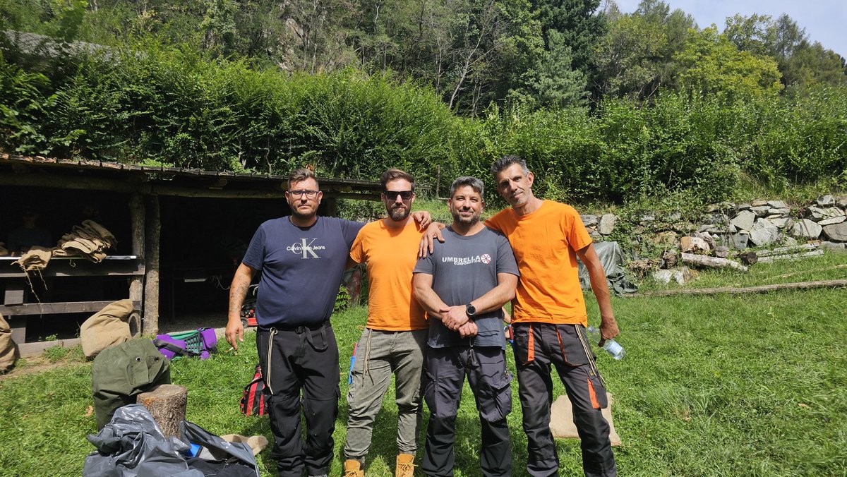 𝐂𝐫𝐞𝐝𝐢𝐚𝐦𝐨 𝐧𝐞𝐥 𝐩𝐨𝐭𝐞𝐫𝐞 𝐝𝐢 𝐮𝐧 𝐭𝐞𝐚𝐦 𝐟𝐨𝐫𝐭𝐞 𝐞 𝐜𝐨𝐞𝐬𝐨: 2 𝐠𝐢𝐨𝐫𝐧𝐢 𝐝𝐢 𝐓𝐞𝐚𝐦 𝐁𝐮𝐢𝐥𝐝𝐢𝐧𝐠 𝐒𝐮𝐫𝐯𝐢𝐯𝐚𝐥 𝐩𝐞𝐫 𝐀𝐛𝐫𝐚𝐦𝐨 𝐓𝐫𝐚𝐬𝐩𝐨𝐫𝐭𝐢

Crediamo e puntiamo sul lavoro di squadra!