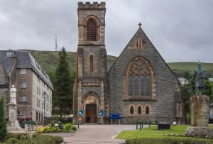 greene345's tweet image. New Church of Scotland route to discover ministry calling: Great broadcast interview with Sarah Mathieson, one of the Church's ministry apprentices, and Very Rev Dr… l.txlions.org/TMzGN0 #ChurchOfScotland #MinistryCalling #SpiritualLeadership #FaithJourney #Apprenticeship