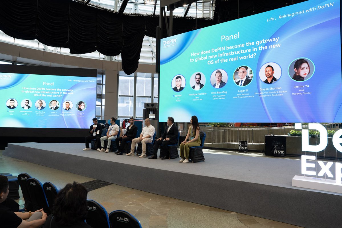 peaq's tweet image. Over 2,000 people attended @ExpoDePIN 🇭🇰

→ Hundreds turned up at peaq&apos;s booth
→ DePINs and Asian manufacturers lined up in droves to explore peaq
→ peaq&apos;s own first-ever Machine Economy meetup in Hong Kong gathered ~100 attendees

The Machine Economy has landed in Asia