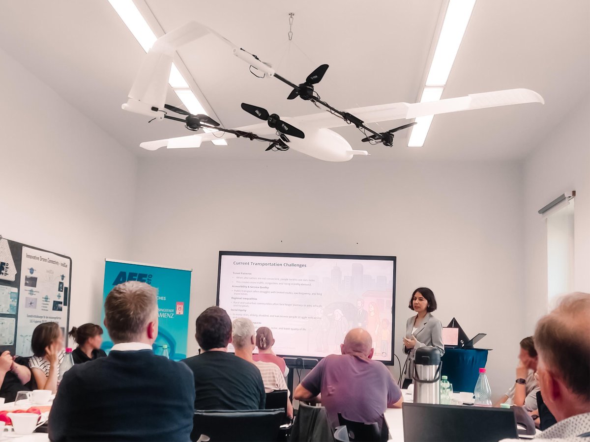 ✨Grateful to share my research on Vertiport Location Planning in Saxony during our recent excursion to Kamenz Airport with the City of Dresden’s Department of Transportation Development Planning. Thanks to all who made it possible!🚁🌍