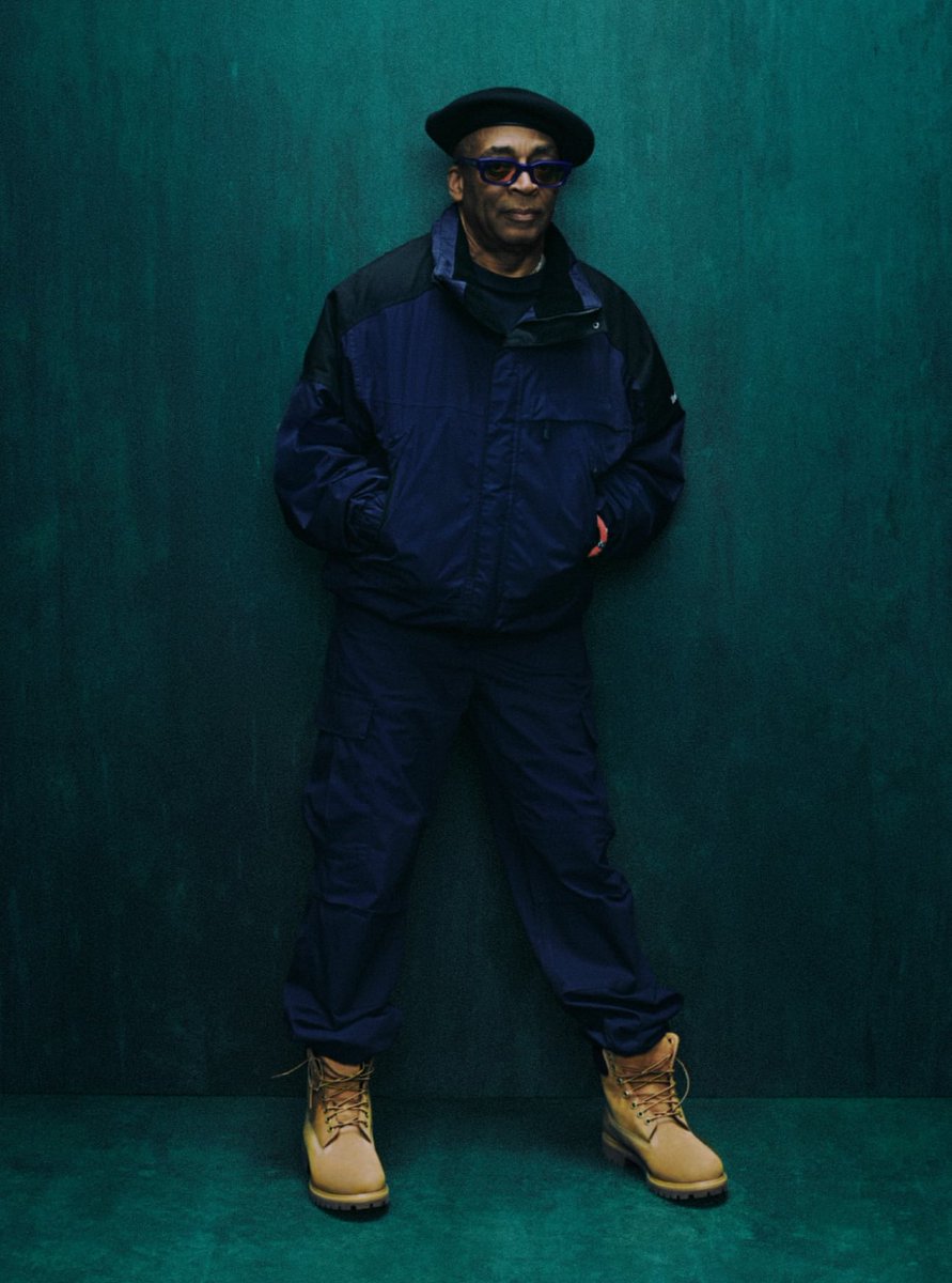 Outlander Magazine tweet media