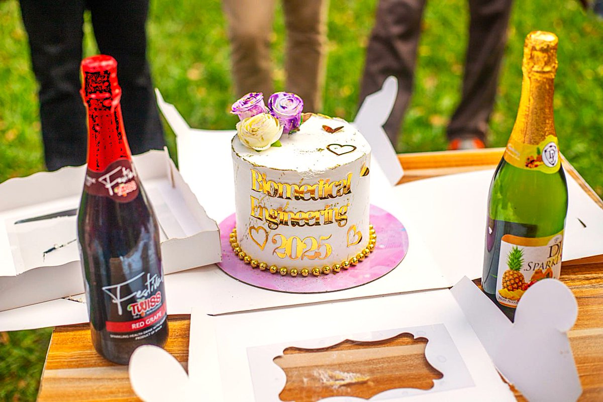 compengKNUST's tweet image. 📍Final year Biomedical Engineering students had a picnic to enjoy good food, laughter, and their last moments together.

The highlight was the cake, white, decorated in gold with 𝐵𝑖𝑜𝑚𝑒𝑑𝑖𝑐𝑎𝑙 𝐸𝑛𝑔𝑖𝑛𝑒𝑒𝑟𝑖𝑛𝑔 2025 written on it.