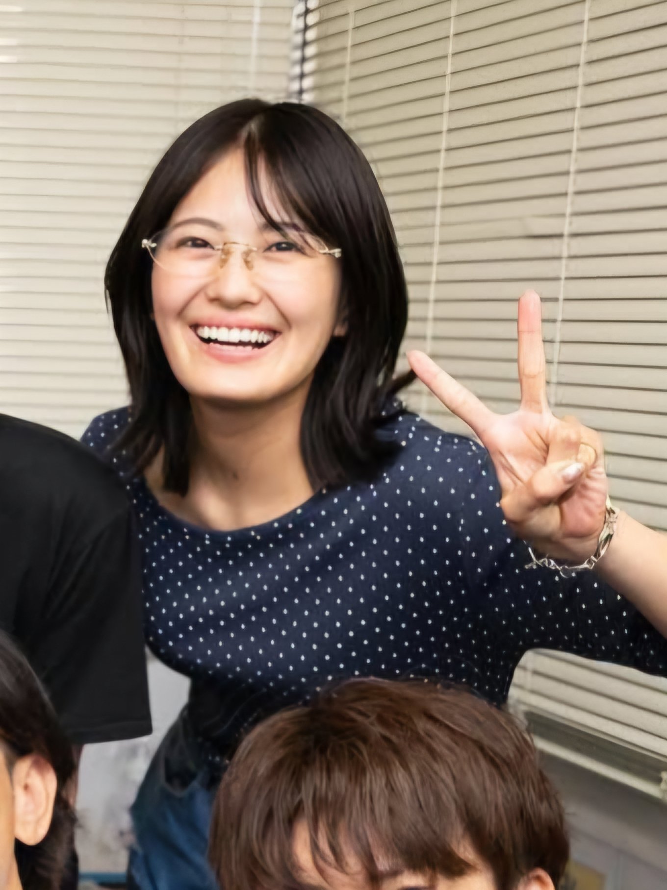 清宮レイ壁掛けサイン 81ejF+6OjoL._AC_SY200_QL15_.jpg