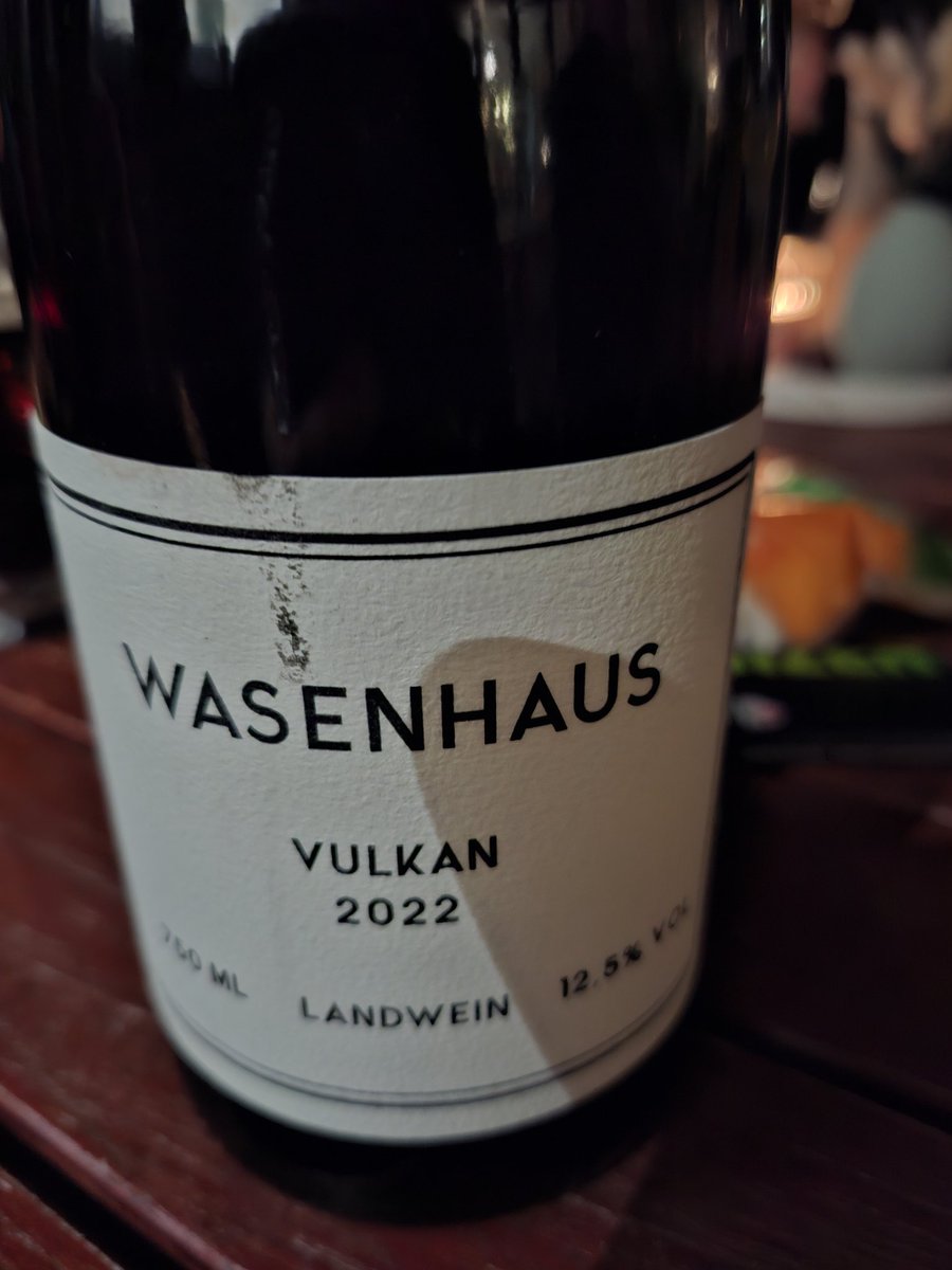 Schmuiii's tweet photo. Es ist mal wieder eskaliert. #Wein https://t.co/tMfQ3uzujv