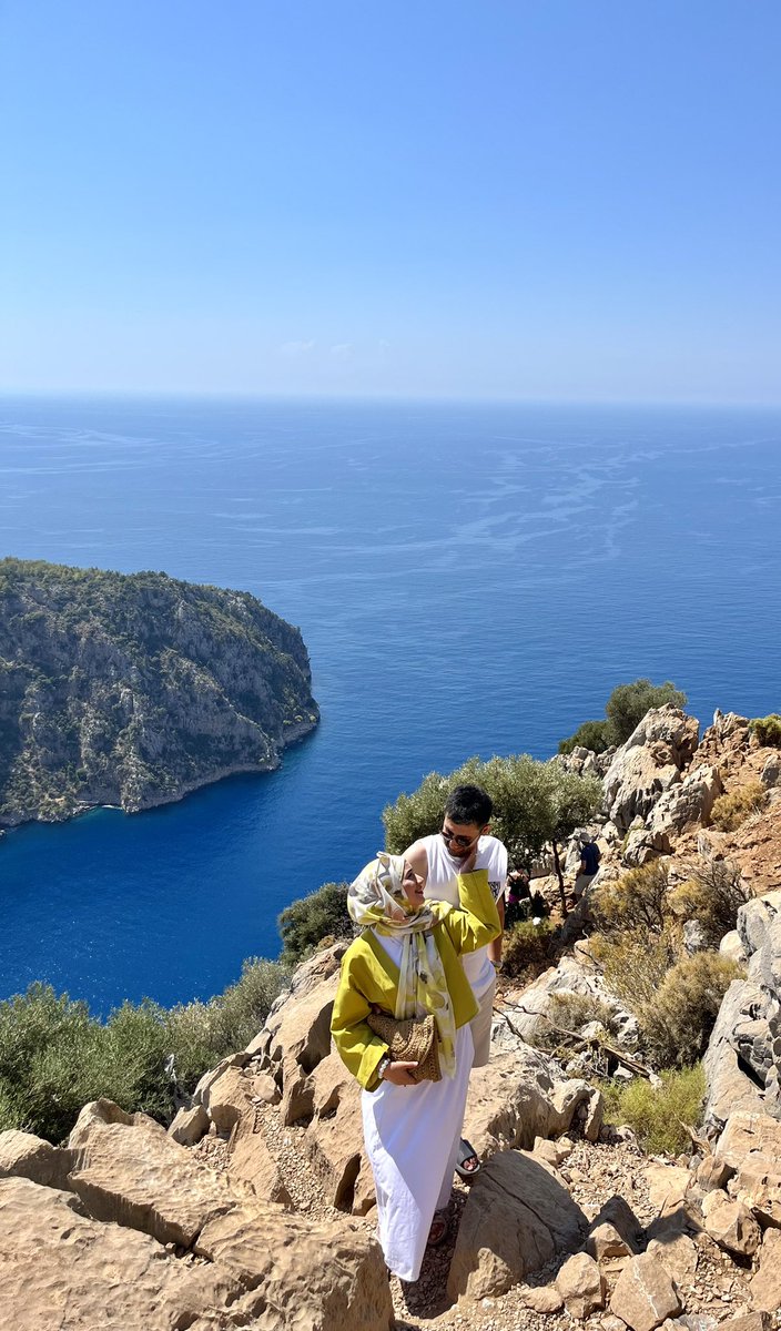 Ben: Eniştenizle ikinci balayımıza geldik asgsgsh 
Siz : bizene bundan agsgsh
Anımızı paylaşmak istedim aman beğenin geçin 🤭