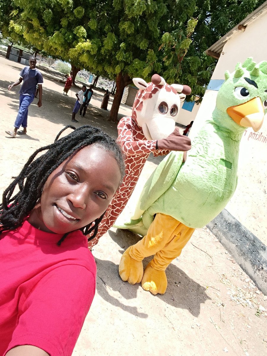 ruthgitau116391's tweet photo. Ruth Gee with uncle T and Mama Ndege from ubongo kids https://t.co/XhihybB3hl