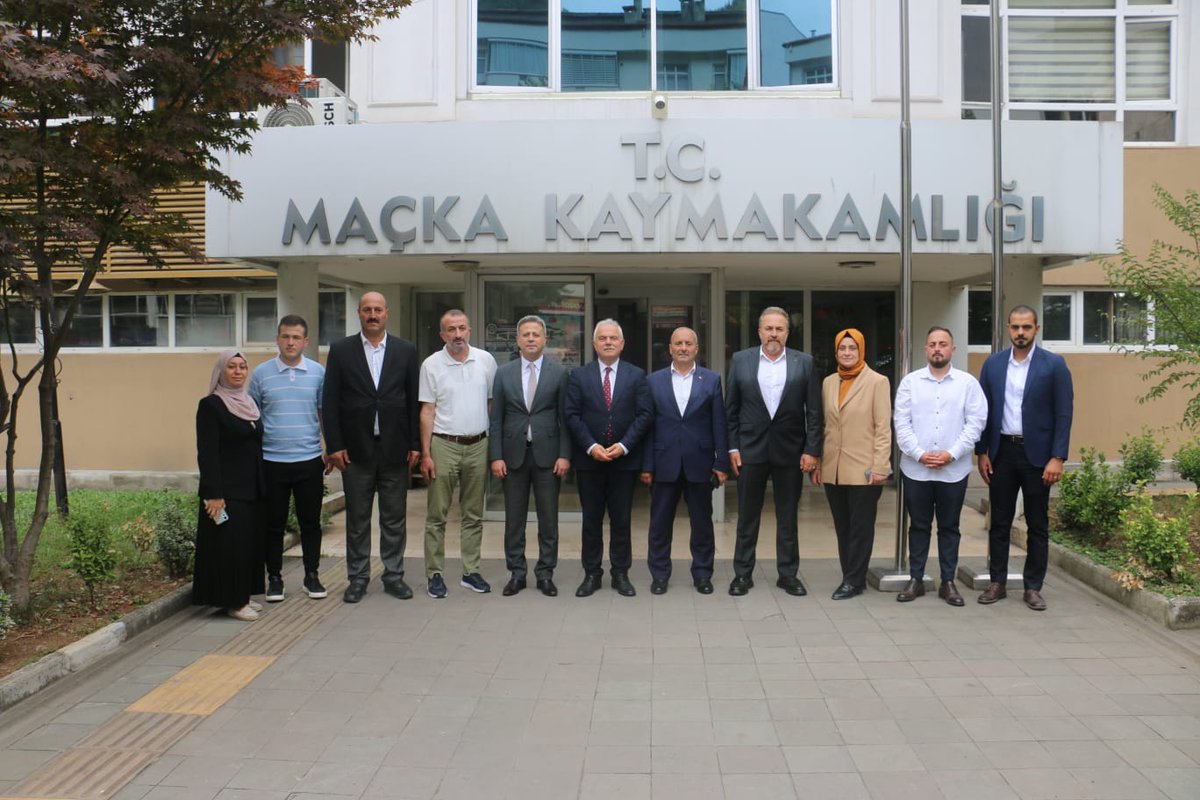 AK Parti Giresun Milletvekili Nazım Elmas, Maçka Belediyesi Başkan Vekili İlhan Ahmet Yavuz ve beraberindeki heyet Kaymakamımız Şahin Demir’i ziyaret etti. Kaymakamımız, ziyaretten duyduğu memnuniyeti dile getirerek teşekkürlerini iletti.
