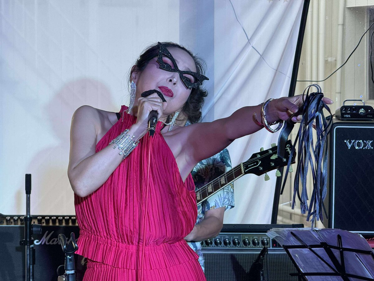 9/7(日)Ray Jam vol.31@上溝Gjam
愛バンド初出演ありがとうございました🙇
2か月ぶりのライブだったので40分9曲は、やや疲れましたが思いっきり歌って楽しかったです😆
それなのに、ライブ後の打ち上げは途中からカラオケ大会のようなことになり、さらに歌ってたという…😅どんだけ好きなんでしょう💦