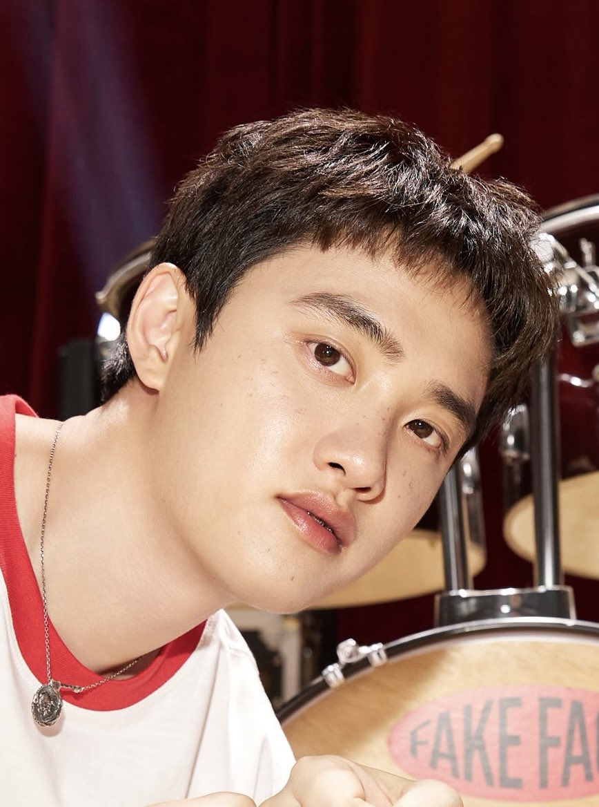 ddu_kyungsoo's tweet photo. HOLD UP KYUNGSEW IS THAT LIKE BRACES OR SOMETHING https://t.co/k1RGuL0Agj